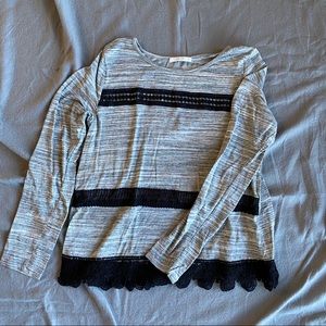 Pullover with lace detail